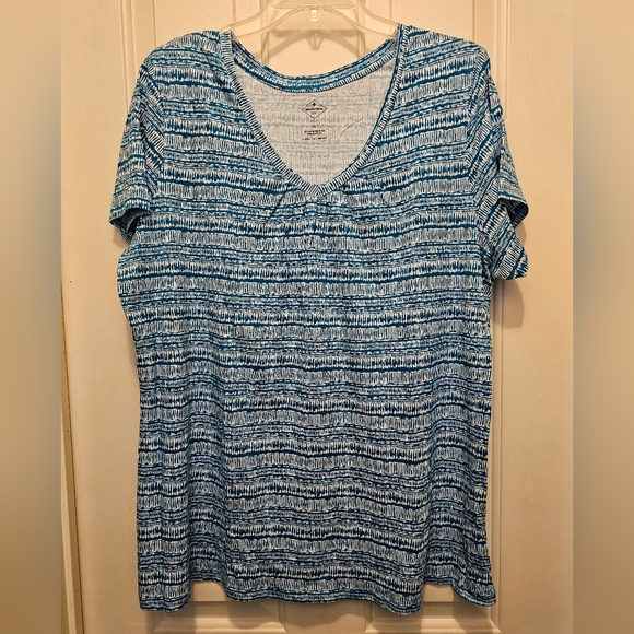 St. John's Bay Blue and White Patterned Short Sleeve Top 1X - Picture 1 of 6